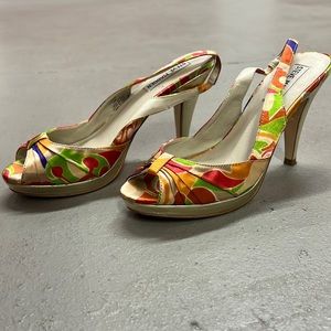(2/$25)Steve Madden multi color heels